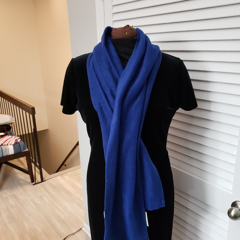 Scarf - Picture 3 of 4